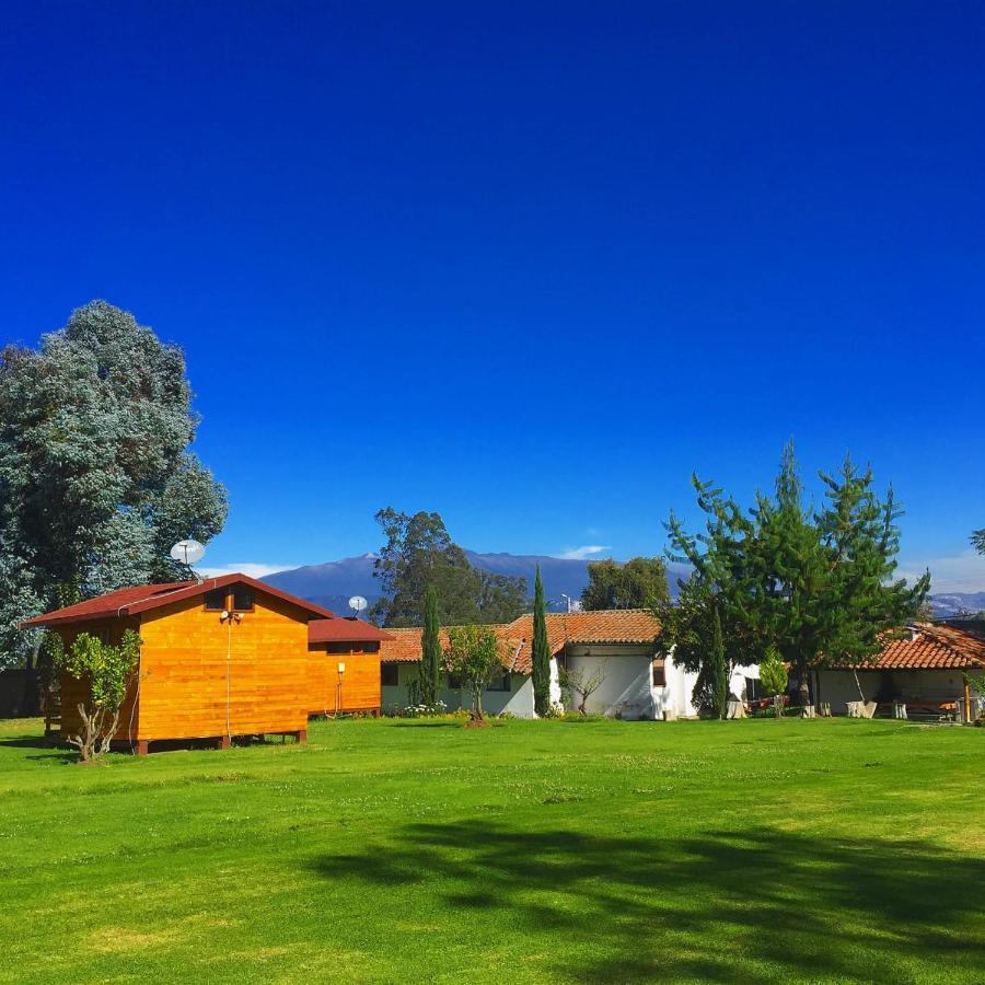 Hosteria Airport Garden Tababela Εξωτερικό φωτογραφία