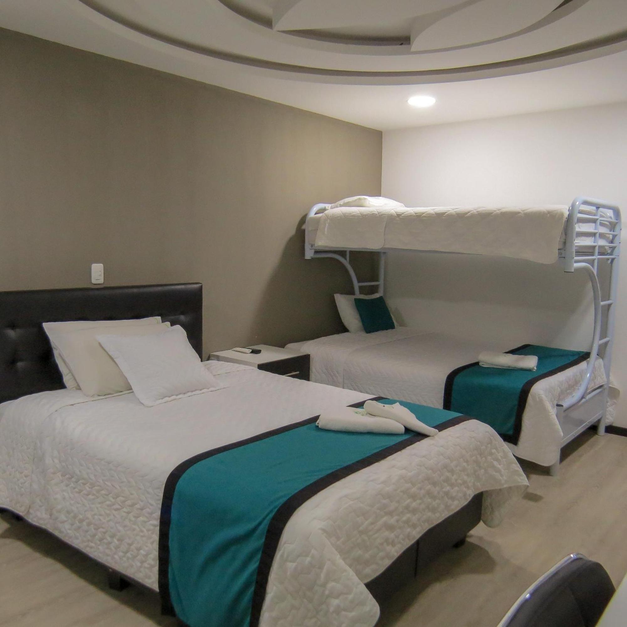 Hosteria Airport Garden Tababela Εξωτερικό φωτογραφία