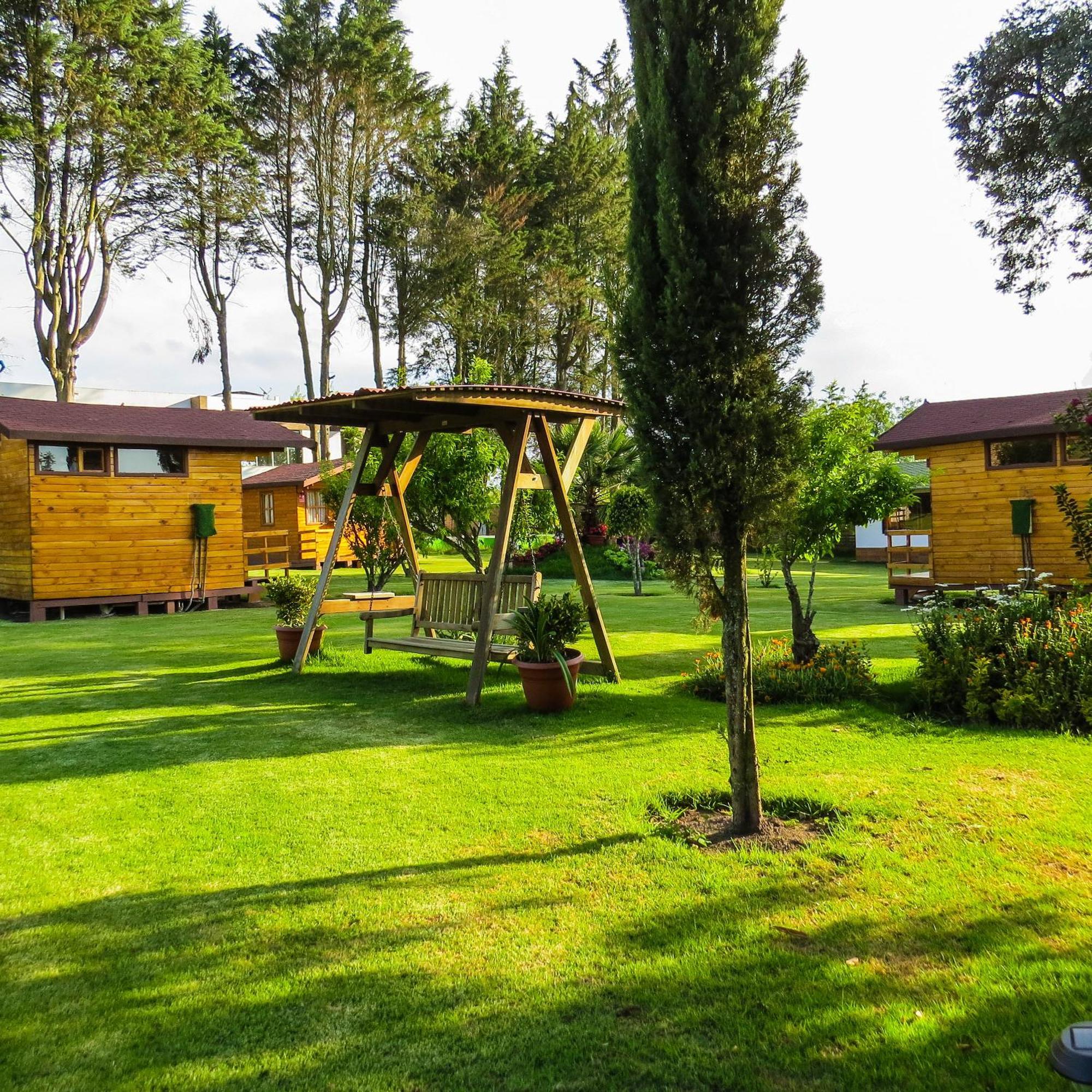 Hosteria Airport Garden Tababela Εξωτερικό φωτογραφία